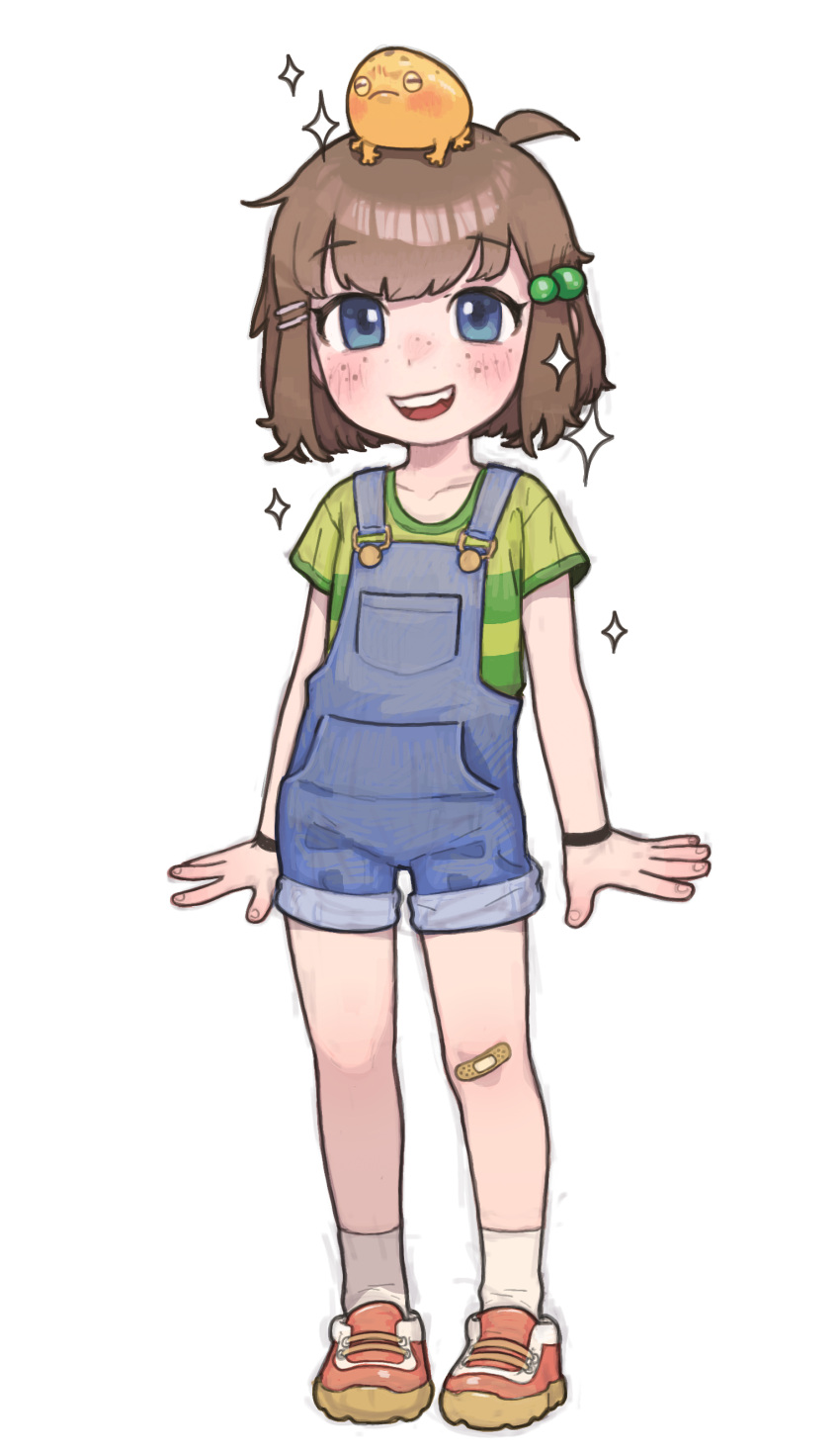 1girl absurdres ahoge animal_on_head bandage_on_knee bangs blue_eyes blue_overalls blush bracelet brown_hair child female_child frog full_body green_shirt hair_ornament highres indie_virtual_youtuber jewelry lily_hopkins looking_at_viewer nose_blush on_head open_mouth opossumachine overall_shorts overalls red_footwear shirt shoes short_sleeves simple_background smile socks solo sparkle striped striped_shirt teeth upper_teeth_only virtual_youtuber white_background
