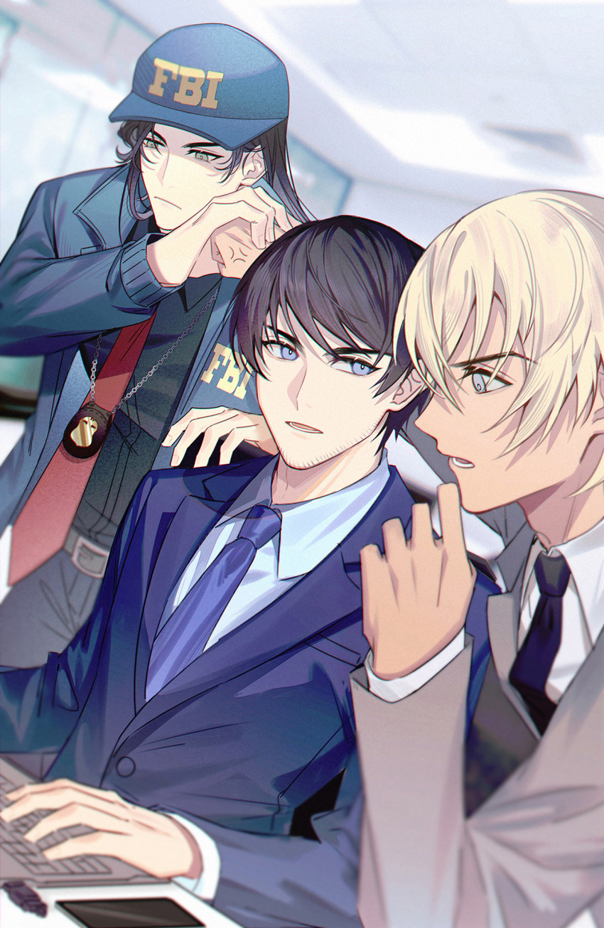 3boys akai_shuuichi amuro_tooru bangs baseball_cap belt black_hair black_shirt blonde_hair blue_eyes blue_headwear blue_jacket blue_necktie blue_shirt blurry blurry_background cellphone chain clenched_hand closed_mouth clothes_writing collared_shirt commentary_request depth_of_field facial_hair fbi fist_in_hand formal green_eyes grey_jacket hand_up hat hat_writing highres indoors jacket keyboard_(computer) long_hair looking_at_another looking_down lower_teeth_only male_focus meitantei_conan multiple_boys necktie open_clothes open_jacket open_mouth phone red_necktie scotch_(meitantei_conan) sevenaklausv shirt short_hair stubble suit teeth white_shirt