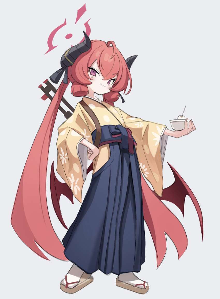 1girl absurdres ahoge atat250 bangs blue_archive bowl closed_mouth full_body grey_background gun gun_on_back hakama halo highres hip_vent holding holding_bowl horns japanese_clothes junko_(blue_archive) junko_(new_year)_(blue_archive) kimono long_hair long_sleeves looking_at_viewer low_wings outstretched_arm pink_eyes redhead sandals simple_background smile socks solo tabi toothpick twintails very_long_hair weapon weapon_on_back white_socks wide_sleeves wings yellow_kimono