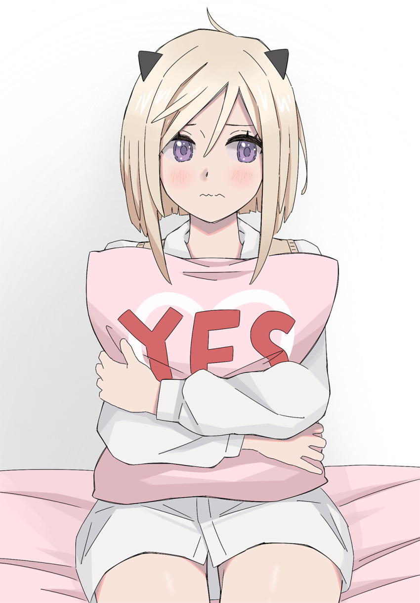 bangs blonde_hair blush commission girls_frontline hair_between_eyes hair_ornament highres holding looking_away m3_(girls'_frontline) pillow pixiv_commission shirt short_hair simple_background sitting sweater tab_(tabkun) violet_eyes yes-no_pillow
