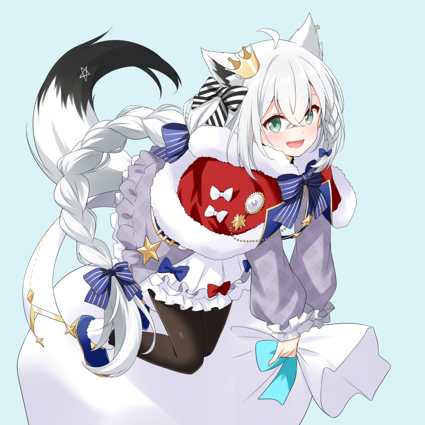 1girl absurdres ahoge animal_ear_fluff animal_ears bag bangs black_pantyhose blue_background bow braid braided_ponytail capelet commentary_request dress earrings felutiahime fox_ears fox_girl fox_tail fur-trimmed_capelet fur_trim green_eyes grey_dress hair_between_eyes hair_bow highres holding holding_bag hololive jewelry long_hair looking_at_viewer pantyhose pentagram red_capelet shirakami_fubuki sidelocks simple_background single_braid solo tail virtual_youtuber white_hair