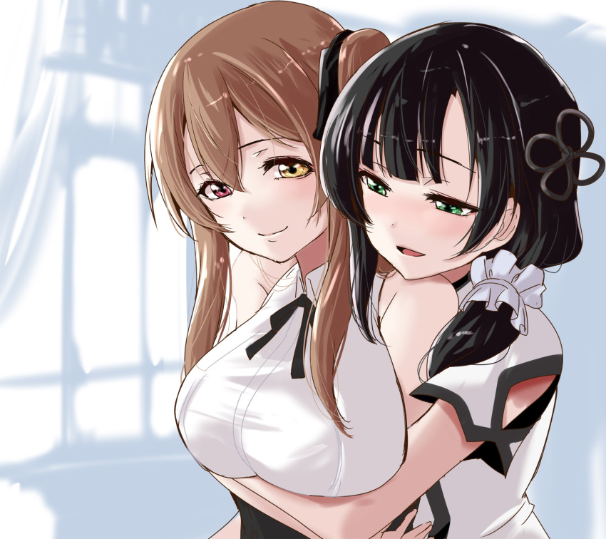 2girls arm_cutout assault_lily bangs bare_shoulders black_hair black_ribbon black_skirt blunt_bangs breasts brown_hair closed_mouth clothing_cutout collared_shirt commentary flower_knot green_eyes hair_between_eyes hair_ornament hair_over_shoulder hair_ribbon hair_scrunchie head_on_another's_shoulder heads_together heterochromia high-waist_skirt highres hug hug_from_behind indoors kuo_shenlin large_breasts long_hair looking_away low_ponytail multiple_girls neck_ribbon one_side_up parted_lips pink_eyes ribbon school_uniform scrunchie shirt short_sleeves side_ponytail sidelocks skirt sleeveless sleeveless_shirt smile upper_body urutsu_sahari wang_yujia white_scrunchie window yellow_eyes yuri yurigaoka_girls_academy_school_uniform