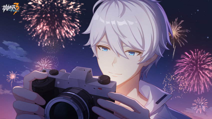 1boy bangs blue_eyes blue_shirt camera eyebrows_hidden_by_hair firework_background fireworks highres honkai_(series) honkai_impact_3rd kevin_kaslana looking_down male_focus new_year night official_art official_wallpaper shirt smile taking_picture white_hair
