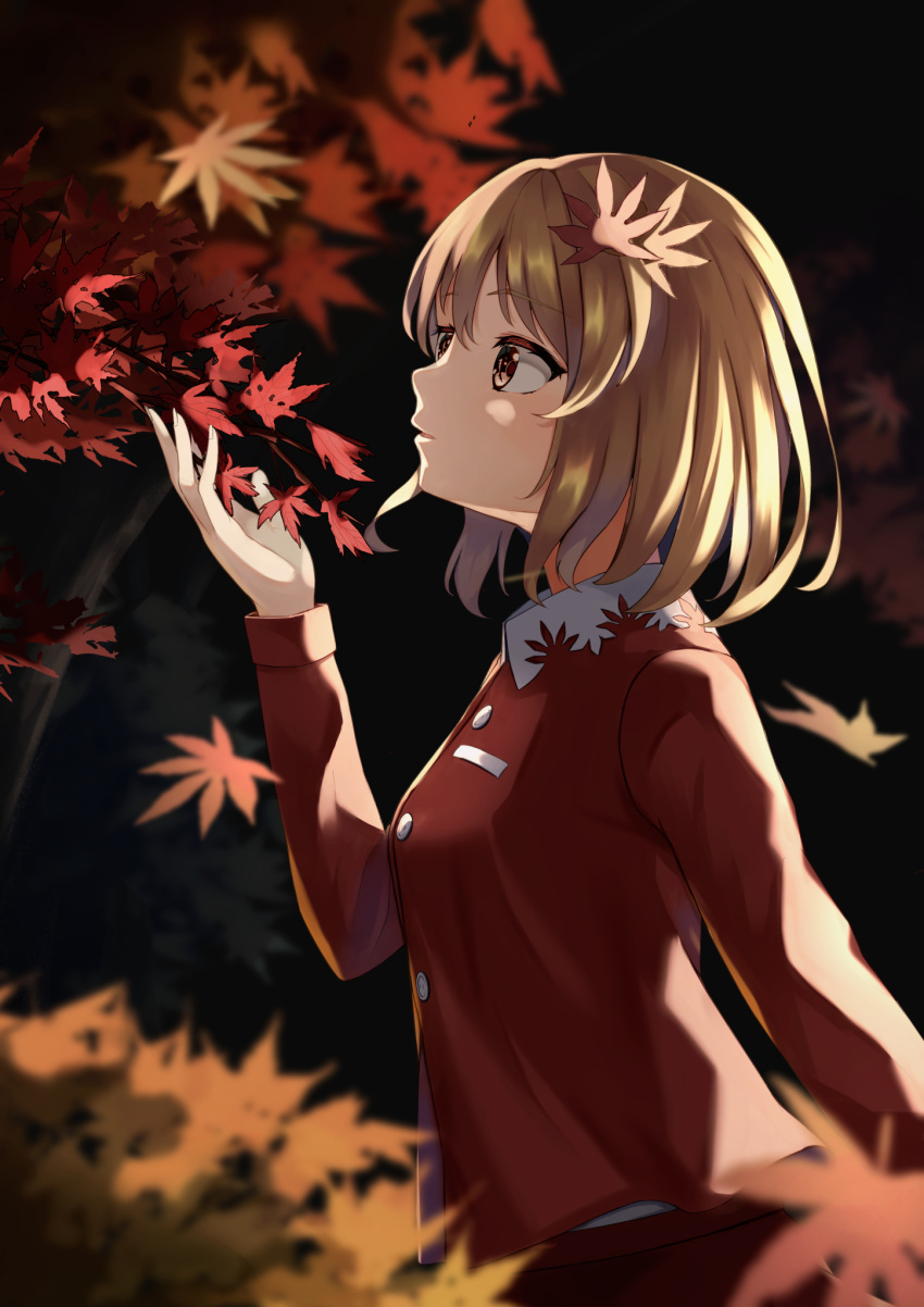 1girl aki_shizuha autumn_leaves blonde_hair buttons collared_shirt commentary fingernails from_side hair_ornament highres leaf leaf_hair_ornament long_sleeves maple_leaf open_mouth red_shirt red_skirt shirt short_hair skirt solo touhou upper_body urochii_(ju2ti6jgpt) yellow_eyes