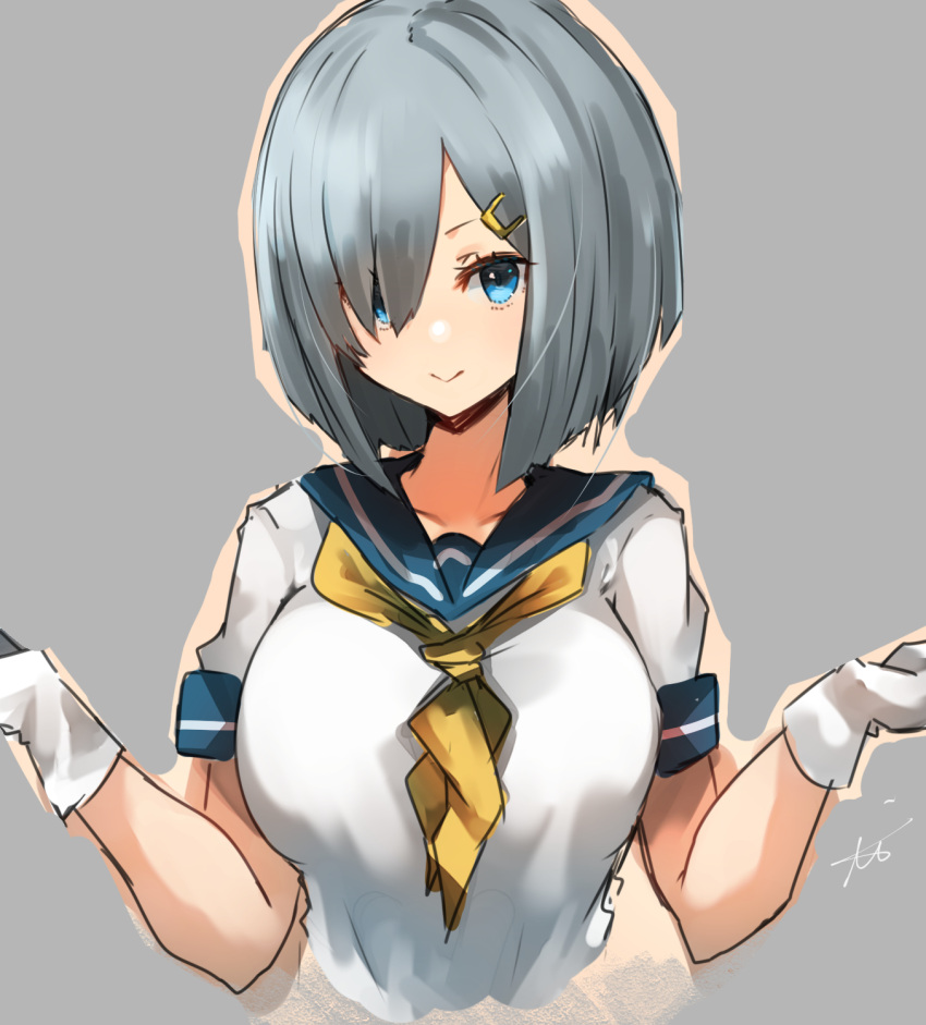 1girl blue_eyes blue_sailor_collar breasts gloves grey_background grey_hair hair_ornament hair_over_one_eye hairclip hamakaze_(kancolle) highres kantai_collection large_breasts neckerchief sailor_collar school_uniform serafuku short_hair short_sleeves solo sunday_aki upper_body white_gloves yellow_neckerchief