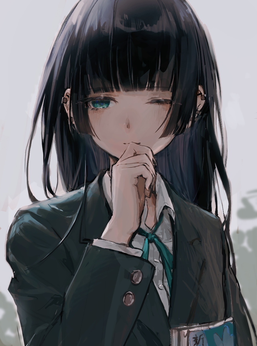1girl bangs black_hair black_jacket blazer blunt_bangs bocchi_the_rock! closed_mouth collared_shirt commentary_request dress_shirt earrings green_eyes grey_background half-closed_eye hand_up highres jacket jewelry light_smile long_hair long_sleeves looking_at_viewer pa-san school_uniform shirt simple_background solo tentsuu_(tentwo) white_shirt
