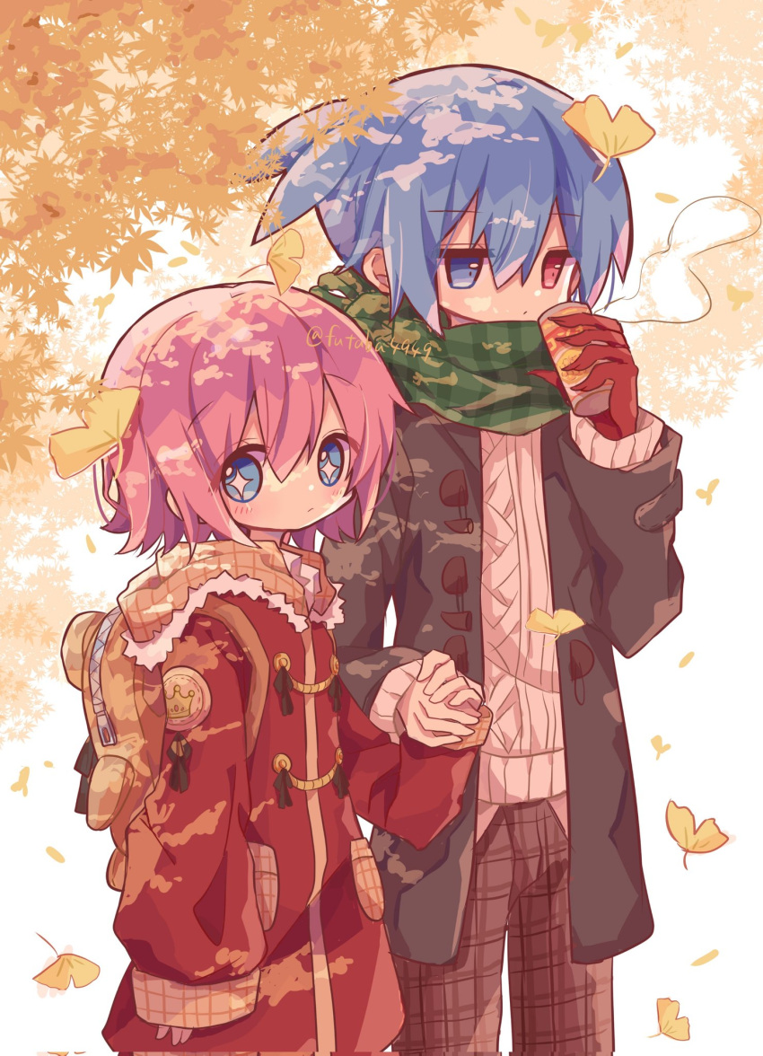 2boys alternate_costume animal_bag autumn autumn_leaves bangs bear_bag blue_eyes blue_hair blush futaba969649 green_scarf heterochromia highres holding_hands jacket leaf long_sleeves looking_at_viewer multiple_boys ocean_prince puyopuyo red_eyes scarf sig_(puyopuyo) tree tropical_drink