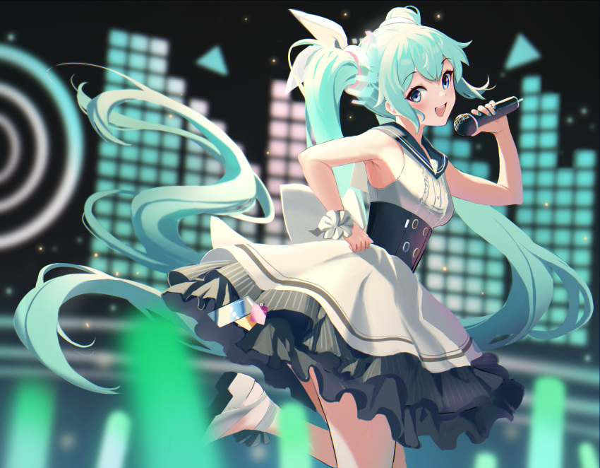 :d armpits bangs black_sailor_collar blue_archive blue_eyes blurry blush breasts commentary cowboy_shot depth_of_field dress frilled_dress frills from_side glowstick green_hair hair_between_eyes hair_spread_out hand_on_hip hand_up hatsune_miku head_tilt highres holding holding_microphone light_particles long_hair looking_at_viewer looking_down medium_breasts microphone music nail_polish open_mouth sailor_collar sidelighting sidelocks singing sleeveless sleeveless_dress smile stage standing standing_on_one_leg stone_(ksorede) teeth twintails upper_teeth_only very_long_hair vocaloid white_dress white_footwear white_wrist_cuffs