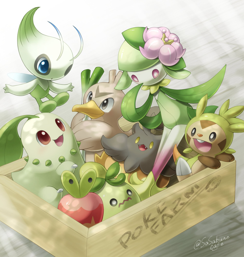 applin beak black_eyes blue_eyes box celebi chespin chikorita closed_mouth farfetch'd food grey_eyes hand_up highres hisuian_lilligant holding holding_food holding_spring_onion holding_vegetable in_box in_container open_mouth parted_lips pink_eyes pokemon pokemon_(creature) pumpkaboo red_eyes sasabunecafe smile smoliv spring_onion teeth twitter_username upper_teeth_only vegetable wavy_mouth wooden_box yellow_eyes