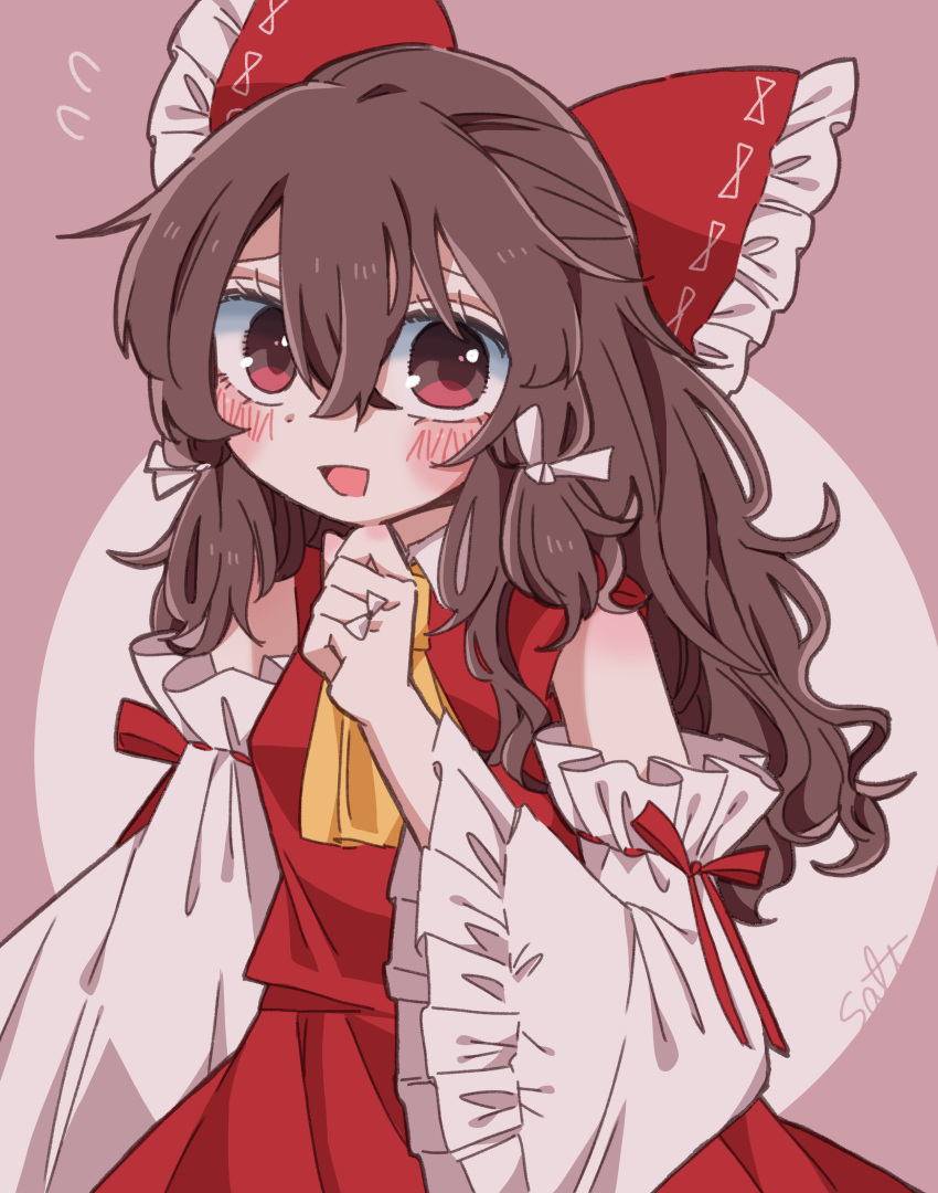 1girl :d absurdres ascot bangs bow brown_background brown_hair commentary_request detached_sleeves flying_sweatdrops hair_between_eyes hair_bow hakurei_reimu highres long_hair looking_at_viewer open_mouth red_bow red_eyes red_skirt red_vest salt_(seasoning) skirt smile solo touhou vest wide_sleeves yellow_ascot