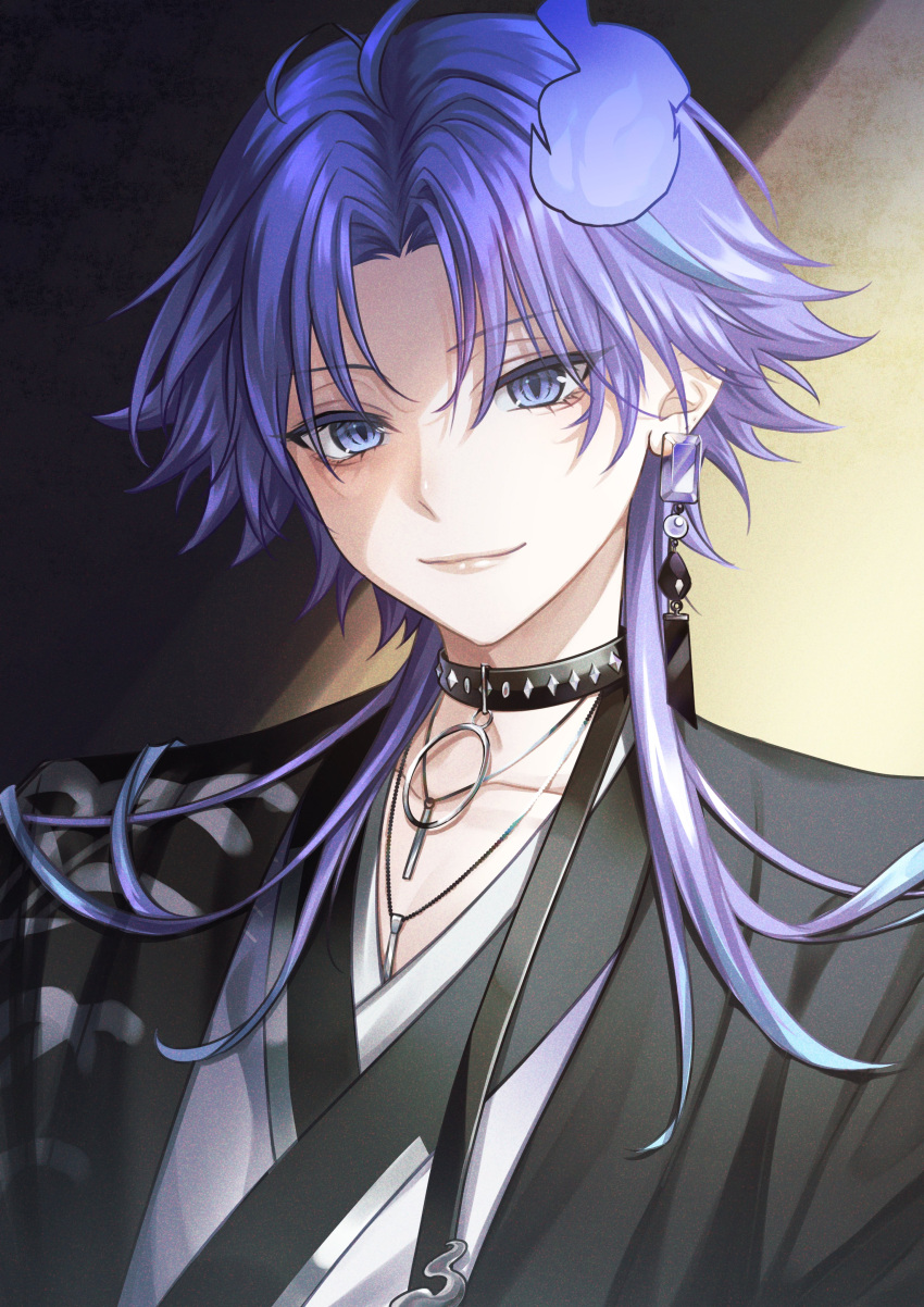 1boy absurdres bangs black_background black_collar black_jacket blue_eyes blue_hair collar earrings hanaco_(hanaco_1230) haori highres hitodama holostars jacket japanese_clothes jewelry kimono long_hair looking_at_viewer male_focus minase_rio multicolored_hair necklace o-ring official_alternate_costume parted_bangs purple_hair smile solo streaked_hair upper_body virtual_youtuber white_kimono yellow_background