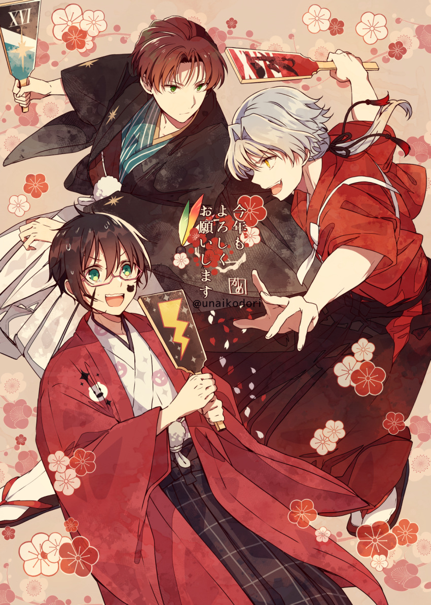 3boys black_hair green_eyes grey_hair hakama haori highres holding idolmaster idolmaster_side-m iseya_shiki japanese_clothes kame_(unaikodori) kimono kizaki_ren long_hair low_ponytail male_focus mayumi_eishin multiple_boys redhead semi-rimless_eyewear short_hair smile tabi yellow_eyes zouri