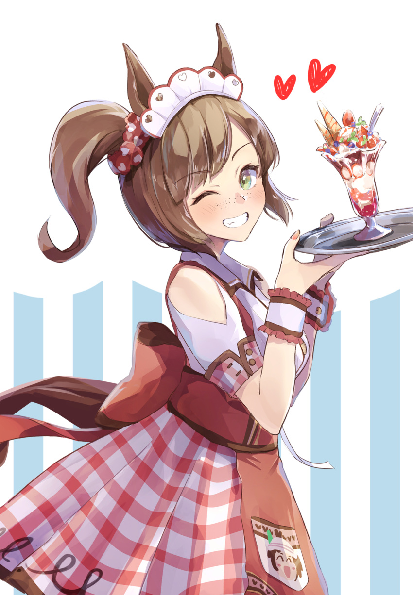 1girl animal_ears blush breasts brown_hair carradio clothing_cutout diagonal_bangs dress food freckles from_side green_eyes grin heart highres holding holding_tray horse_ears horse_girl horse_tail ice_cream ines_fujin_(melty_gift)_(umamusume) ines_fujin_(umamusume) looking_at_viewer maid_headdress medium_breasts one_eye_closed shoulder_cutout side_ponytail simple_background skirt smile solo sundae tail tray umamusume waitress