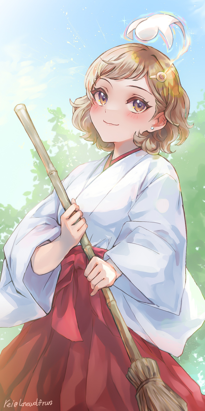 1girl artist_name blue_sky blush broom brown_eyes brown_hair day earrings hair_ornament hairclip hakama highres holding holding_broom japanese_clothes jewelry lonewolfrun miko minami_kara outdoors red_hakama shiki_(witch_watch) sky stud_earrings tree witch_watch