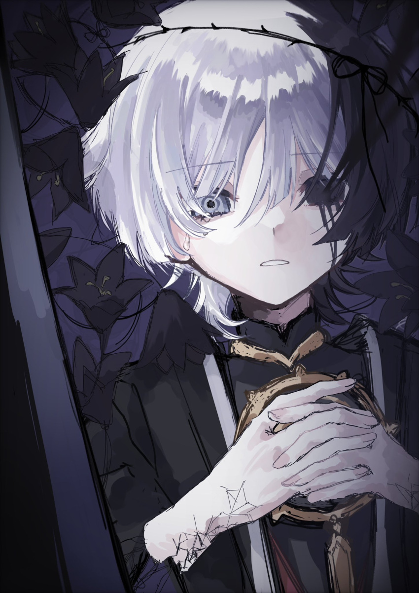 1boy alternate_eye_color alternate_hair_color black_flower black_hair flower frown genshin_impact grey_eyes hand_on_own_chest heterochromia highres looking_up lying male_focus multicolored_hair on_back own_hands_together remilia_kun scaramouche_(genshin_impact) short_hair solo split-color_hair teeth white_hair