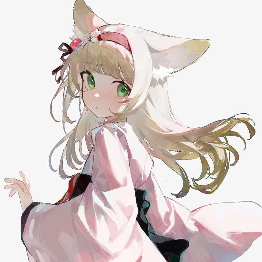 1girl animal_ear_fluff animal_ears arknights black_hakama blonde_hair commentary_request fox_ears from_side green_eyes grey_background hakama hakama_skirt highres japanese_clothes kimono long_hair long_sleeves looking_at_viewer looking_back meiqie parted_lips pink_kimono simple_background skirt sleeves_past_wrists solo suzuran_(arknights) suzuran_(yukibare)_(arknights) wide_sleeves