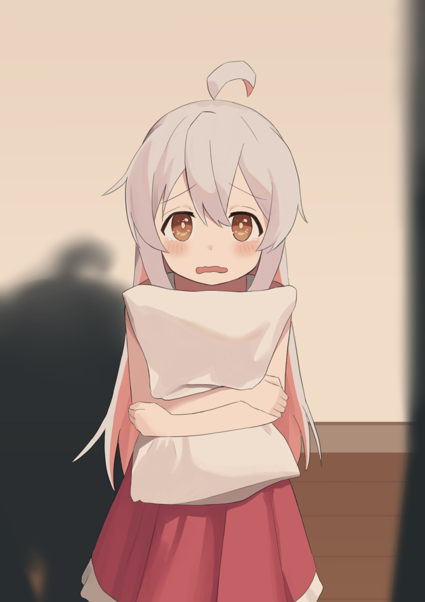 1girl absurdres ahoge bare_arms blush brown_eyes chiken2525 colored_inner_hair commentary grey_hair hair_between_eyes highres indoors multicolored_hair object_hug onii-chan_wa_oshimai! open_mouth oyama_mahiro pillow pillow_hug pink_hair pov scene_reference shadow solo tears two-tone_hair wavy_mouth
