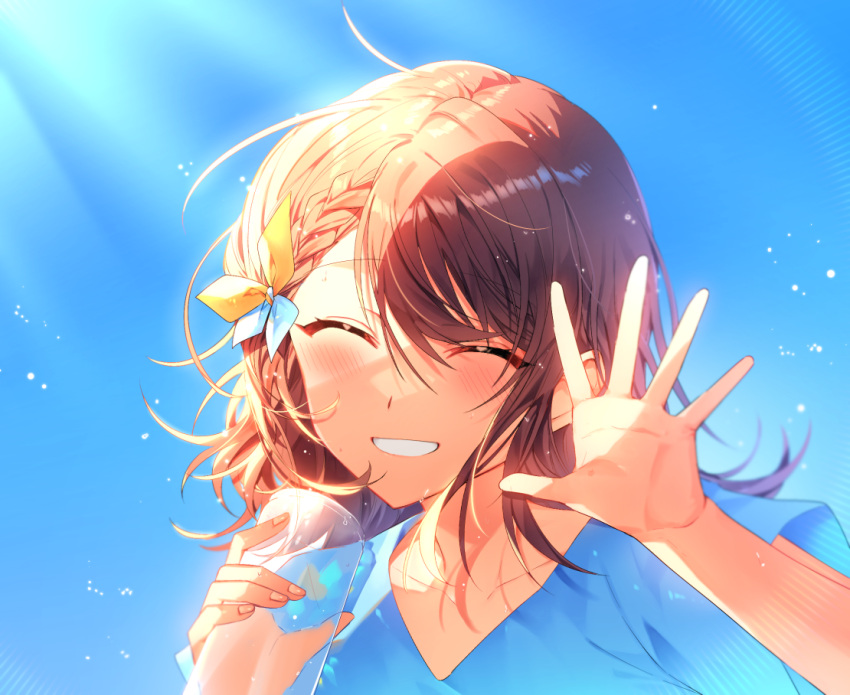 1girl blue_bow blue_shirt blue_sky blush bow braid brown_hair buchu14569590 closed_eyes commentary cup dappled_sunlight hair_bow hanasato_minori holding holding_cup looking_at_viewer messy_hair orange_bow outdoors project_sekai shirt short_hair short_sleeves side_braid sky solo sunlight symbol-only_commentary teeth v-neck waving