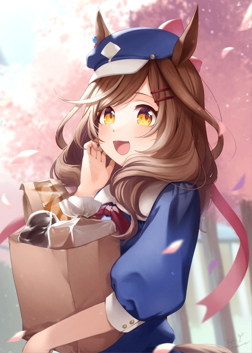 1girl absurdres alternate_costume animal_ears bag blurry blurry_background bread cabbie_hat casual cherry_blossoms commentary_request food hair_ornament hairclip hat highres horse_ears horse_tail looking_at_viewer matikane_tannhauser_(umamusume) medium_hair open_mouth paper_bag solo tail tree umamusume yanato_(e-huxe) yellow_eyes