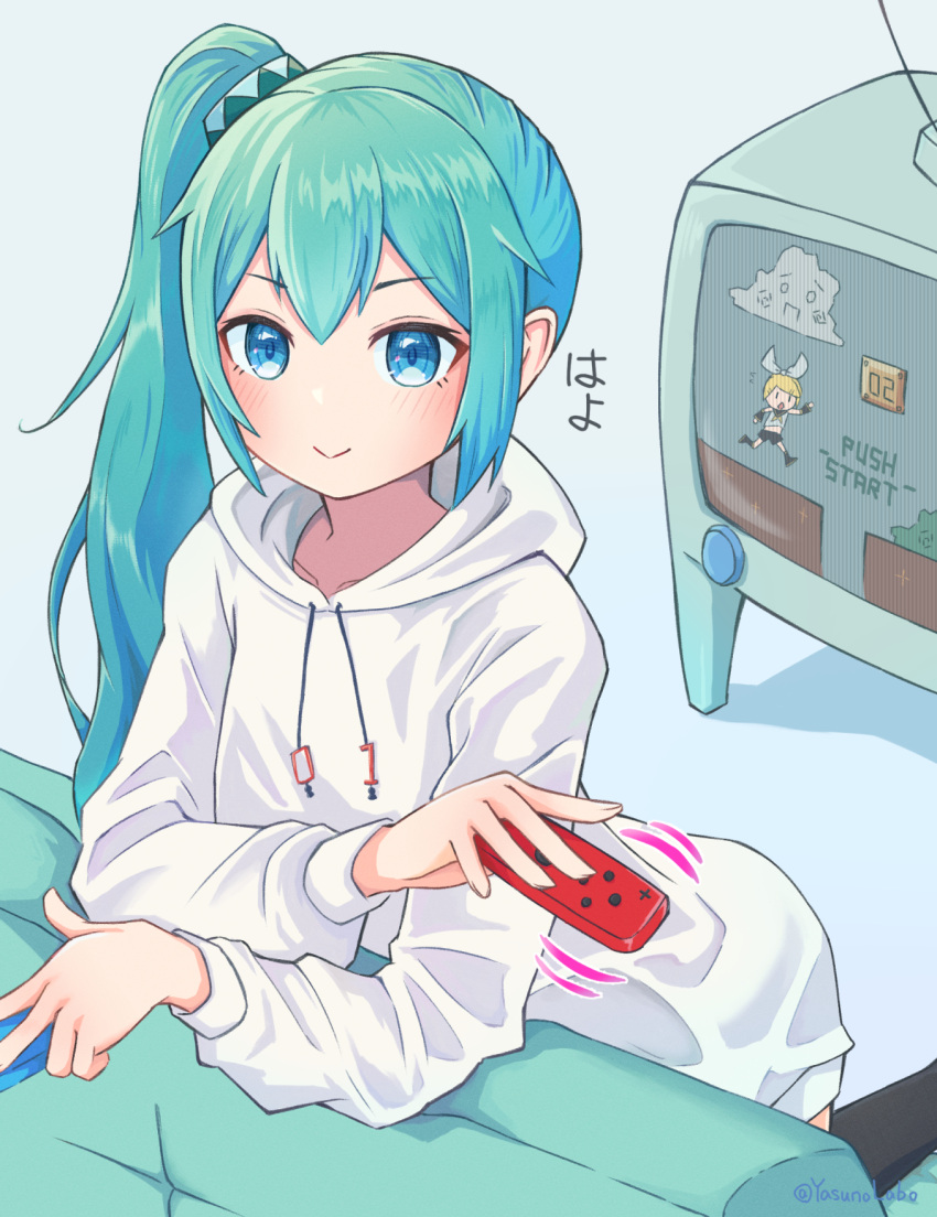 1girl :&gt; alternate_hairstyle aqua_eyes aqua_hair black_thighhighs clouds collarbone controller couch drawstring dual_wielding hachune_miku handheld_game_console hatsune_miku highres holding holding_controller hood hoodie kagamine_rin kneeling leaning_forward leaning_on_object long_hair looking_at_viewer miku_day motion_lines nintendo_switch scanlines side_ponytail smile solo television thigh-highs translated twitter_username very_long_hair video_game vocaloid white_hoodie yasuno-labo