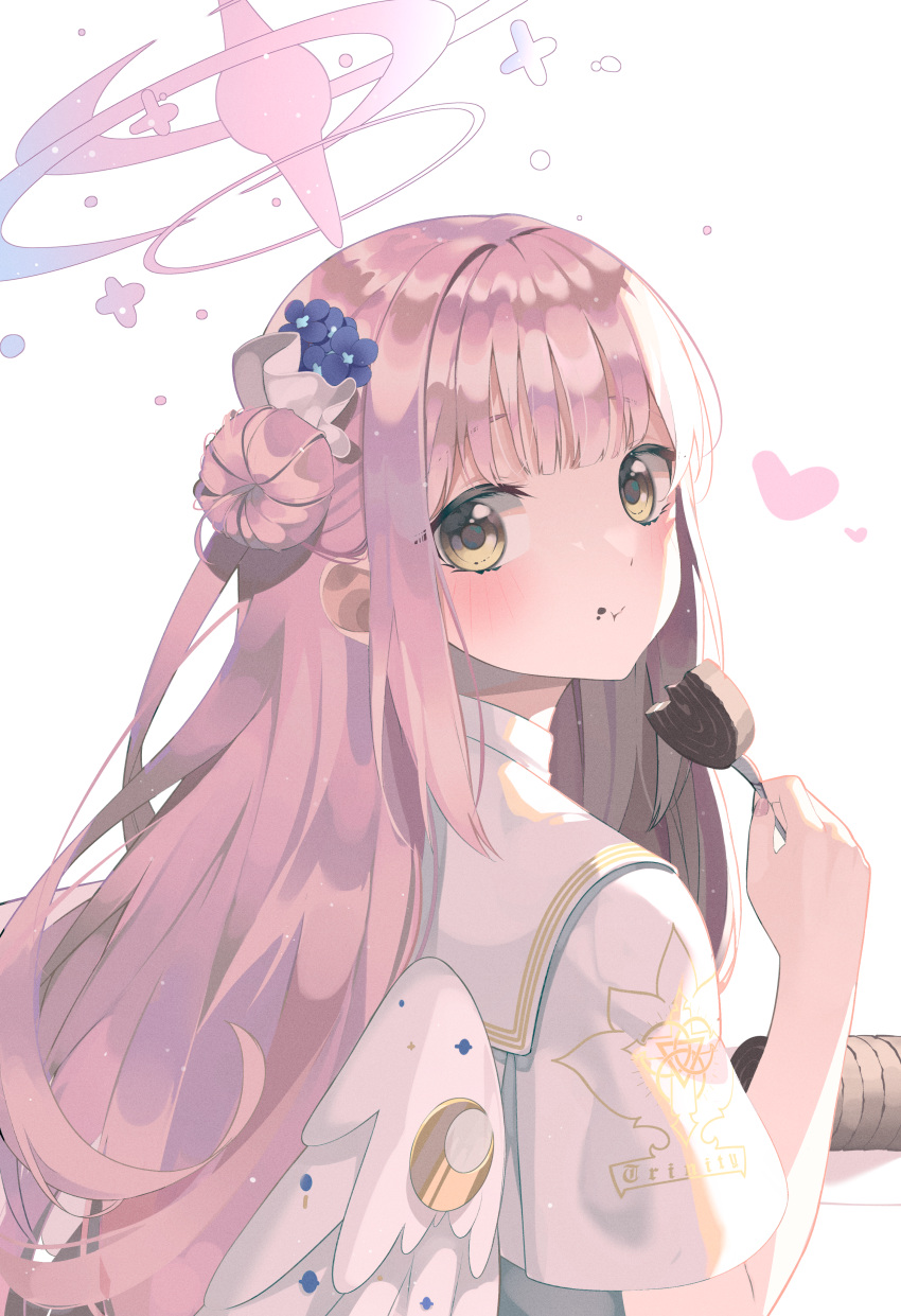 1girl absurdres blue_archive blue_flower blunt_bangs blush closed_mouth eating flower fork green_eyes hair_flower hair_ornament heart highres holding holding_fork kanzi long_hair looking_at_viewer mika_(blue_archive) mini_wings pink_hair pink_halo short_sleeves simple_background solo white_wings wings