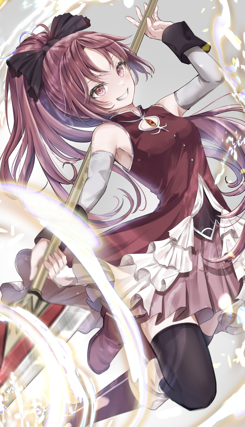 1girl absurdres arm_warmers armpits bare_shoulders black_thighhighs bow breasts detached_sleeves dot_nose grey_background grin hair_bow high_collar highres holding holding_polearm holding_weapon jewelry long_hair magical_girl mahou_shoujo_madoka_magica parted_bangs pink_skirt pleated_skirt polearm ponytail red_eyes red_shirt sakura_kyouko shirt simple_background skirt small_breasts smile solo soul_gem spear teeth thigh-highs ukiukikiwi2525 weapon