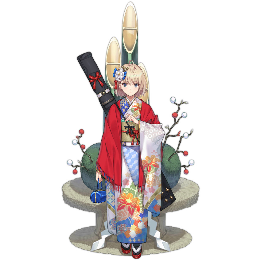 1girl acr_(girls'_frontline) acr_(ultramarine_fragrance)_(girls'_frontline) ahoge bamboo_shoot black_socks blonde_hair blue_bag blue_eyes blue_kimono capelet closed_mouth floral_print flower full_body girls_frontline hair_flower hair_ornament highres holding japanese_clothes kimono looking_at_viewer mole mole_under_eye obi object_request official_alternate_costume official_art red_capelet red_footwear saitou_masatsugu sandals sash short_hair simple_background smile socks solo standing straight-on tabi transparent_background two-tone_kimono weapon_case white_kimono