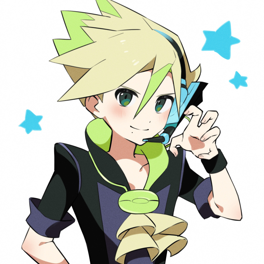 1boy black_shirt black_wristband blonde_hair blush claw_pose closed_mouth collarbone commentary_request curtis_(pokemon) green_eyes green_hair hair_between_eyes hand_up headset highres looking_at_viewer male_focus microphone mole mole_under_mouth multicolored_hair poke_ball_print pokemon pokemon_(game) pokemon_bw2 shibori_(shibootachi) shirt short_sleeves smile solo spiky_hair star_(symbol) two-tone_hair upper_body white_background yellow_jabot
