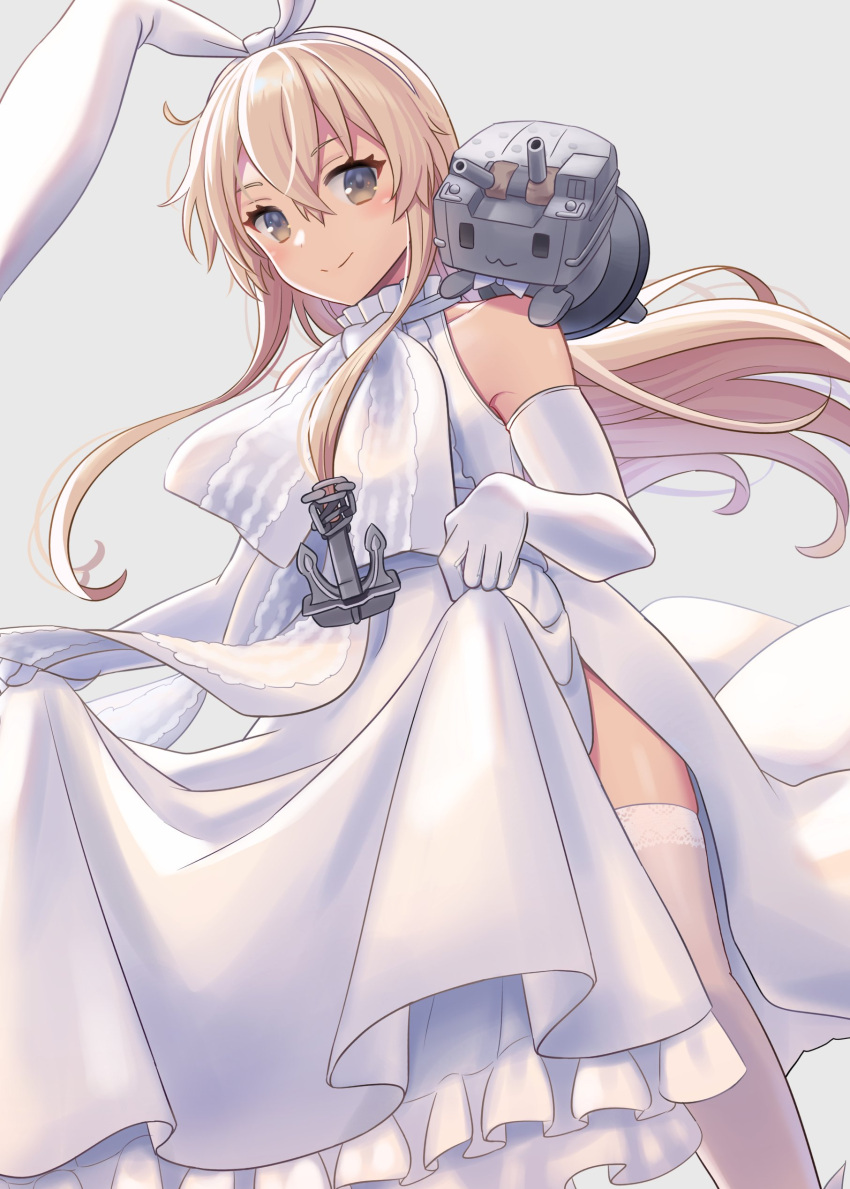 1girl absurdres anchor_hair_ornament blonde_hair blush closed_mouth dress elbow_gloves frilled_dress frills gloves grey_background hair_between_eyes hair_ornament highres kantai_collection long_hair looking_at_viewer natsume_(natsume_melio) official_alternate_costume rensouhou-chan shimakaze_(kancolle) sidelocks simple_background sleeveless sleeveless_dress smile thigh-highs white_dress white_gloves white_thighhighs yellow_eyes