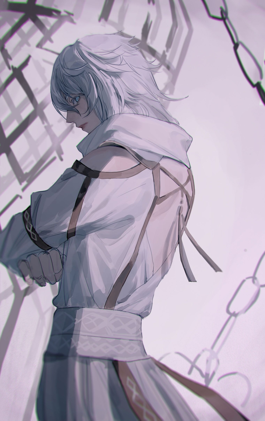 1boy absurdres ayaa_dj blue_eyes chain commentary cow crossed_arms expressionless final_fantasy final_fantasy_xiv highres long_hair looking_at_viewer male_focus robe solo themis_(ff14) white_hair white_robe