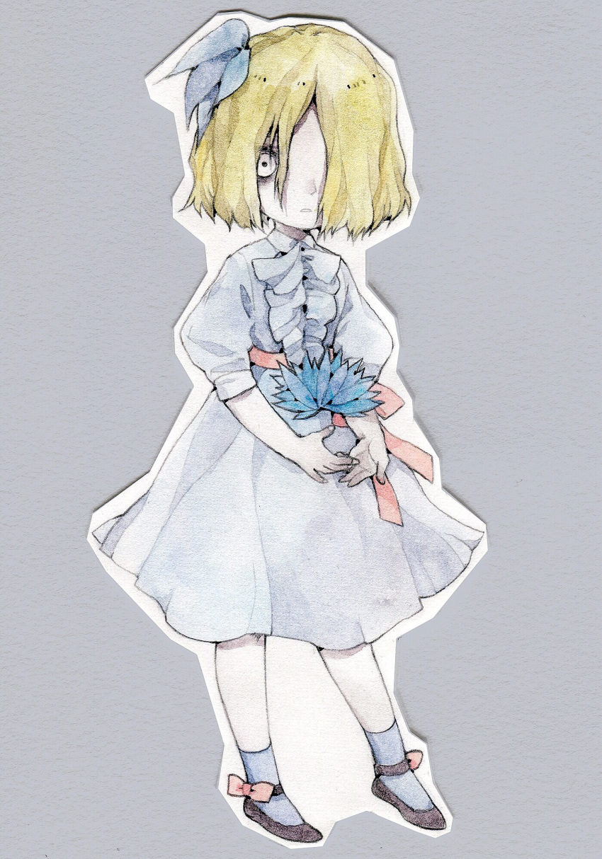 1girl black_footwear blonde_hair blue_dress blue_flower blue_socks bow commentary don't_starve dress english_commentary floating floating_object flower frilled_dress frills full_body grey_background hair_flower hair_ornament hair_over_one_eye highres looking_at_viewer monochromegr official_alternate_costume official_alternate_hair_length official_alternate_hairstyle one_eye_covered outline parted_lips puffy_short_sleeves puffy_sleeves red_bow sash short_dress short_hair short_sleeves socks solo standing traditional_media wendy_(don't_starve) white_outline wide-eyed