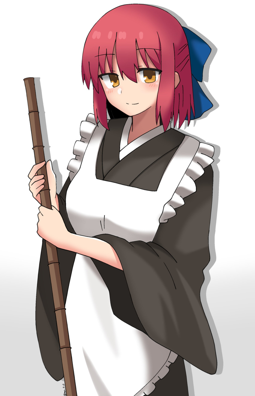 1girl absurdres apron blue_bow bow broom brown_eyes closed_mouth commentary gradient_background hair_bow highres holding holding_broom kohaku_(tsukihime) long_sleeves looking_at_viewer maid maz_515 pink_hair short_hair smile solo tsukihime white_apron white_background wide_sleeves