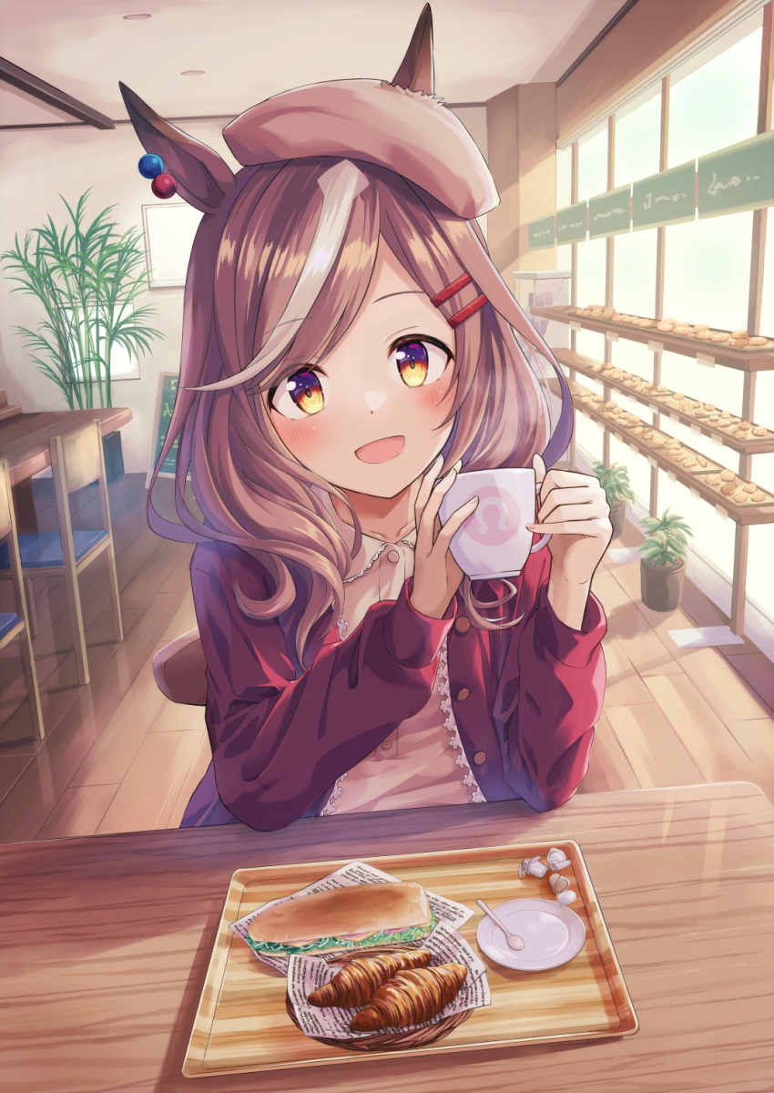 alternate_costume animal_ears blush cafe casual chair collarbone commentary_request cup dating food hat highres horse_ears horse_girl looking_at_viewer matikane_tannhauser_(umamusume) medium_hair murasaki_himuro plate pov sandwich sitting table tray umamusume yellow_eyes
