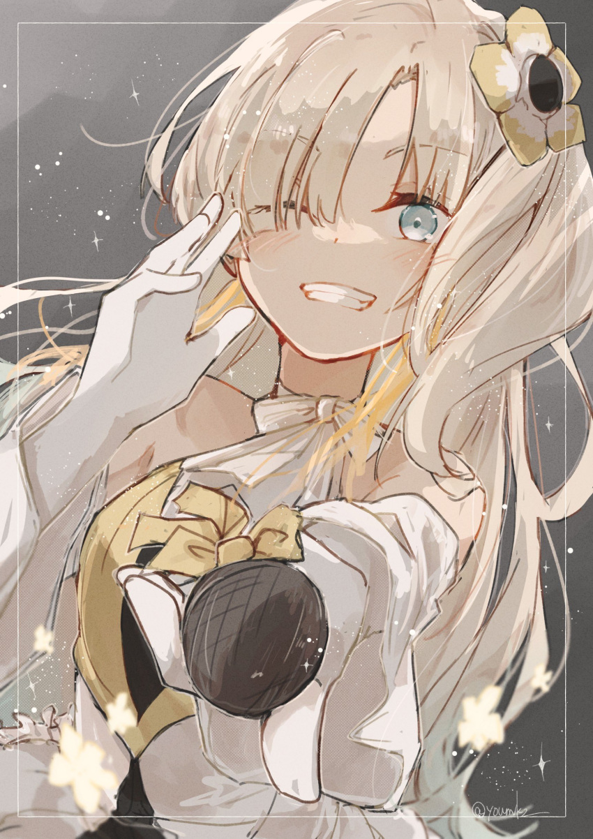 1girl absurdres bare_shoulders blonde_hair blue_eyes blush choker detached_sleeves dress flower gloves grey_background grey_hair hair_flower hair_ornament hair_over_one_eye highres holding holding_microphone isekai_joucho kamitsubaki_studio keiki_(youmkz) light_particles long_hair looking_at_viewer microphone multicolored_clothes multicolored_dress multicolored_hair one_eye_closed ribbon ribbon_choker sleeveless sleeveless_dress smile solo sparkle teeth two-tone_hair upper_body virtual_youtuber white_gloves white_ribbon