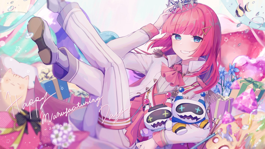 1boy androgynous blue_eyes crown formal hair_ornament hairclip hand_on_headwear highres long_hair male_focus neon_(technoroid) otoko_no_ko pants pink_vest redhead shenaa smile solo stuffed_toy suit technoroid triangle_hair_ornament vest white_pants