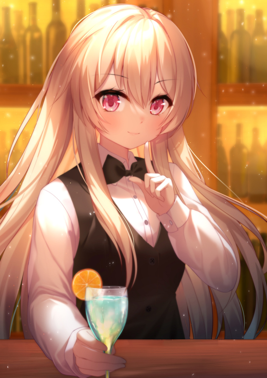 1girl black_bow blonde_hair bow bowtie breasts buttons closed_mouth collared_shirt cup dot_nose drinking_glass food fruit gu_gu_da_mo_wang hair_between_eyes highres holding holding_cup long_hair long_sleeves looking_at_viewer orange_(fruit) orange_slice original pink_eyes shirt solo upper_body very_long_hair white_shirt wing_collar