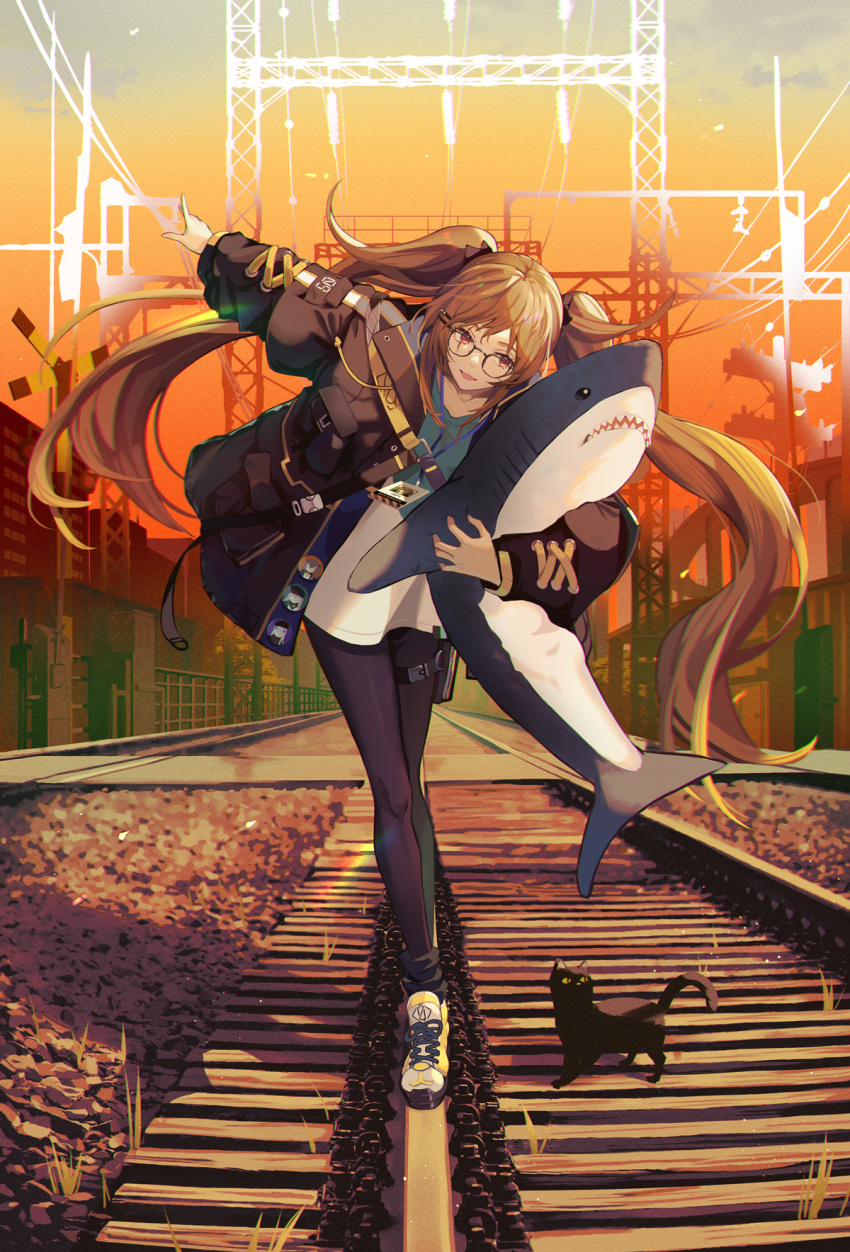 1girl animal aqua_shirt badge bespectacled black-framed_eyewear black_cat black_jacket black_pantyhose bow brown_bow brown_eyes brown_hair building button_badge cat commentary commission cross-laced_footwear english_commentary full_body girls_frontline glasses gradient_sky hair_bow hair_flowing_over hair_ornament hairclip highres holding holding_stuffed_toy id_card jacket lanyard long_hair long_sleeves looking_to_the_side multicolored_eyes niac open_mouth orange_sky outdoors pantyhose power_lines railroad_crossing railroad_tracks scar scar_across_eye scar_on_face shirt shoes sky solo standing standing_on_one_leg strap stuffed_animal stuffed_shark stuffed_toy t-shirt thigh_strap twintails two-tone_shirt ump9_(girls'_frontline) white_shirt yellow_eyes yellow_footwear