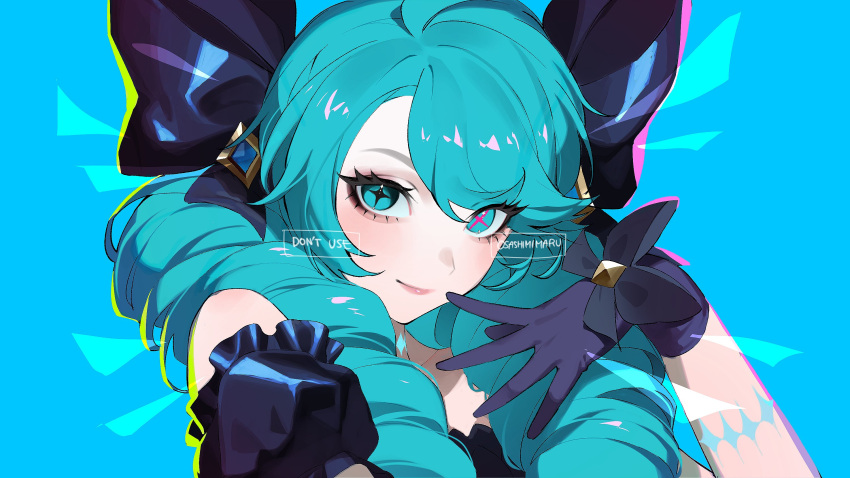 1girl artist_name black_hair black_sleeves bow closed_mouth detached_sleeves gloves green_background green_eyes green_hair gwen_(league_of_legends) hair_bow hand_up highres league_of_legends long_hair portrait puffy_short_sleeves puffy_sleeves purple_gloves short_sleeves simple_background smile solo wosashimi