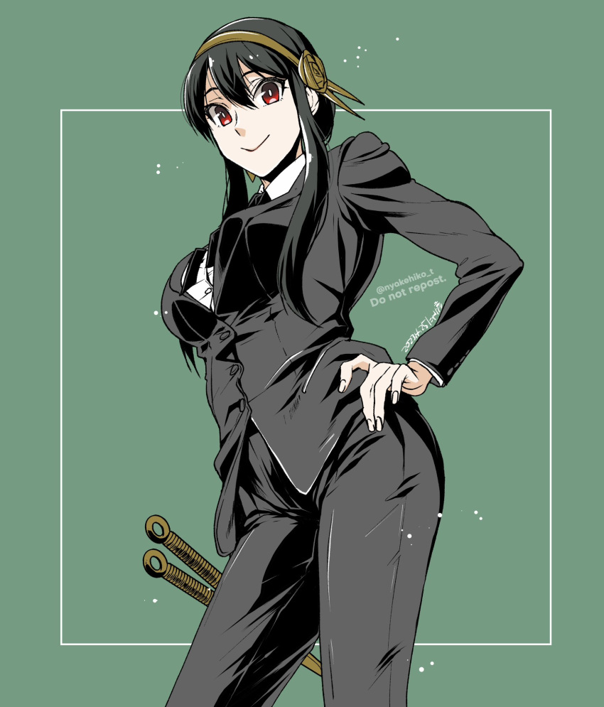 1girl black_hair black_jacket black_pants black_ribbon black_suit breasts buttons closed_mouth collared_shirt commentary_request cowboy_shot dagger dated earrings formal gold_earrings gold_hairband green_background hair_between_eyes hairband hand_on_own_hip highres jacket jewelry knife large_breasts long_hair long_sleeves looking_at_viewer neck_ribbon pants red_eyes ribbon shirt sidelocks simple_background smile solo spy_x_family stiletto_(weapon) suit takehide twitter_username weapon white_shirt yor_briar