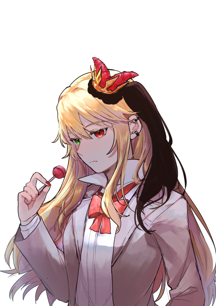 1girl absurdres blonde_hair bow bowtie brown_hair candy closed_mouth collared_shirt crown ellie_(housamo) food green_eyes hair_between_eyes hair_ornament hand_up heterochromia highres holding holding_candy holding_food holding_lollipop horns lollipop long_hair long_sleeves mclw_suisei mini_crown multicolored_hair red_bow red_bowtie red_eyes red_nails school_uniform shirt simple_background solo tokyo_afterschool_summoners two-tone_hair upper_body white_background white_shirt