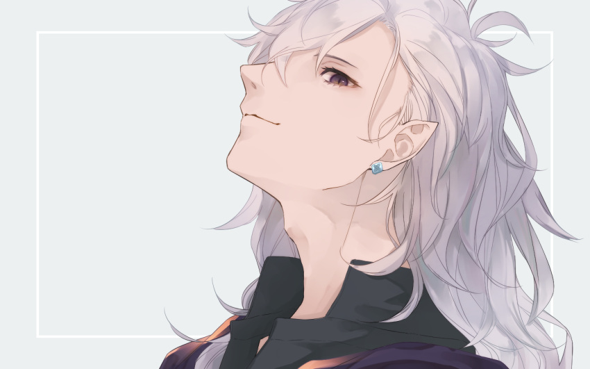 1boy black_shirt earrings fate/grand_order fate_(series) hair_between_eyes hair_over_one_eye jewelry long_hair looking_at_viewer male_focus merlin_(camelot_&amp;_co)_(fate) merlin_(fate) official_alternate_costume profile purple_scarf scarf shiomemo shirt smile solo upper_body violet_eyes white_background