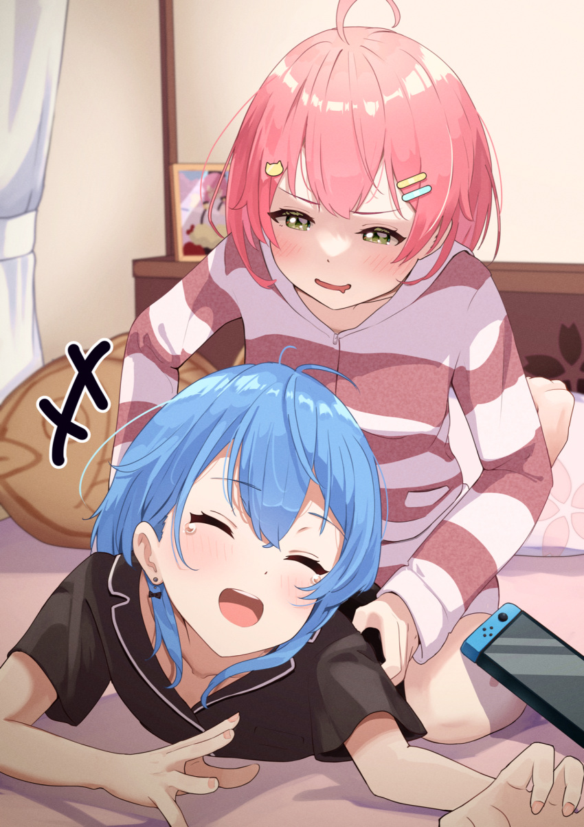 +++ 2girls aged_down ahoge alternate_costume alternate_hairstyle bed blue_hair casual cat_hair_ornament closed_eyes collarbone dot_nose drooling girl_on_top green_eyes hair_ornament hairclip highres hololive hoshimachi_suisei indoors laughing long_sleeves lying mouth_drool multiple_girls nintendo_switch on_bed on_stomach open_mouth pajamas photo_(object) pink_hair sakura_miko short_sleeves sitting striped striped_pajamas taachika tears tickling virtual_youtuber