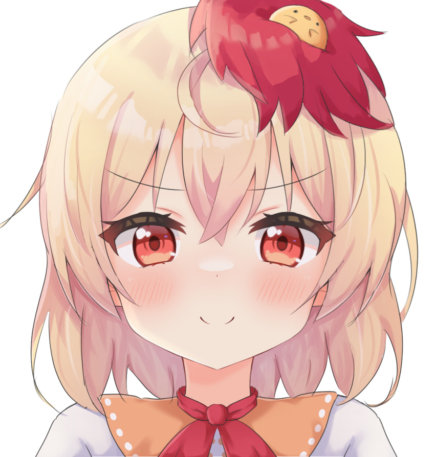 1girl ahoge animal_on_head bird bird_on_head blush chick closed_mouth commentary_request looking_at_viewer multicolored_hair niwatari_kutaka on_head portrait red_eyes redhead serichii short_hair simple_background smile touhou two-tone_hair white_background