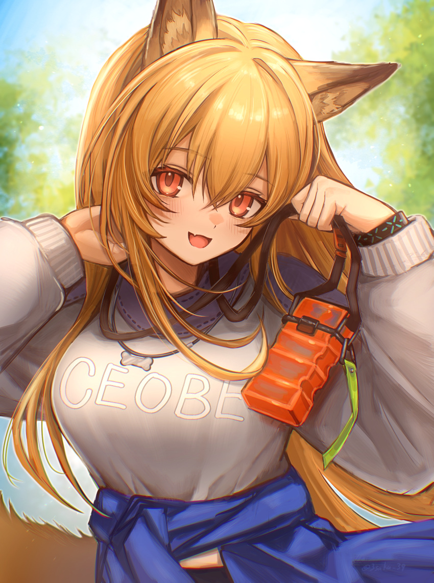 1girl 3_(sanyako1) absurdres adjusting_hair alternate_costume animal_ear_fluff animal_ears arknights arms_up blue_jacket blurry blurry_background blush bone_necklace breasts casual ceobe_(arknights) character_name clothes_around_waist commentary cropped_torso crossed_bangs depth_of_field dog_ears dog_girl dog_tail english_commentary fang grey_sweater hair_between_eyes highres holding_strap jacket jacket_around_waist jewelry large_breasts long_hair long_sleeves looking_at_viewer mixed-language_commentary necklace open_mouth orange_hair puffy_long_sleeves puffy_sleeves red_eyes skin_fang smile solo_focus sweater tail tree upper_body