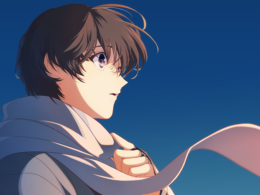 1boy adjusting_scarf arm_guards blue_background blue_kimono blue_scarf brown_eyes brown_hair floating_scarf from_side hand_up highres japanese_clothes kimono looking_away male_focus okurase parted_lips portrait profile rurouni_kenshin scarf seta_soujirou short_hair simple_background solo sunlight wind