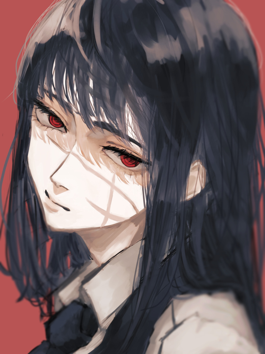 1girl absurdres black_hair blank_stare bonjindaaa chainsaw_man cross_scar expressionless head_tilt highres long_hair looking_at_viewer red_eyes ringed_eyes scar scar_on_cheek scar_on_face simple_background solo two-tone_background yoru_(chainsaw_man)