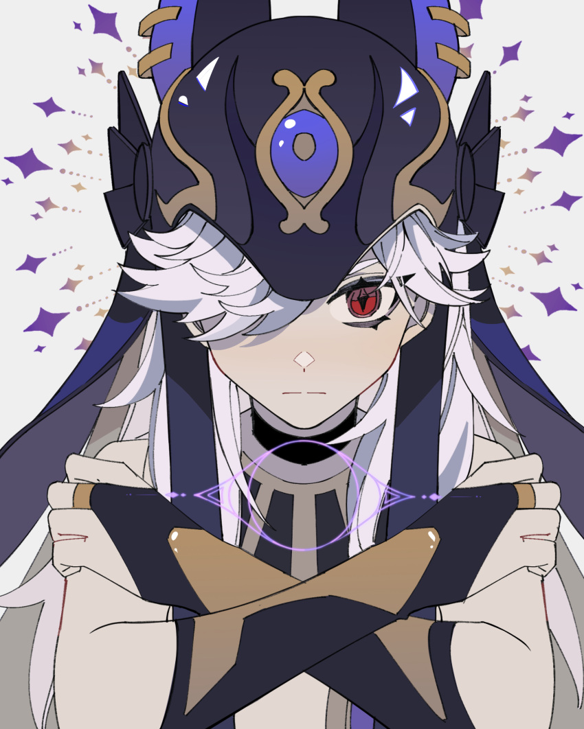 1boy animal_ears bad_id bad_twitter_id bare_shoulders black_gloves bridal_gauntlets closed_mouth cyno_(genshin_impact) expressionless genshin_impact gloves grey_background hair_ornament helmet highres jackal_ears jewelry long_hair necklace red_eyes ring solo sparkle upper_body white_hair yuyouxingx