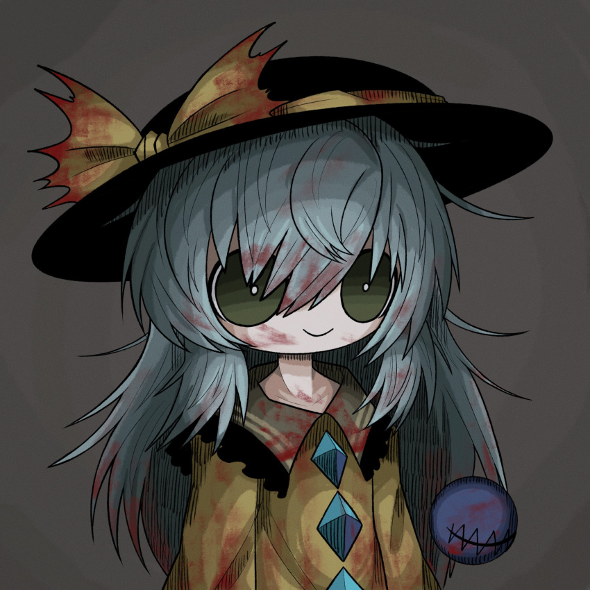black_headwear blood blood_in_hair blood_on_clothes blood_on_face blood_stain bright_pupils buttons diamond_(shape) diamond_button frilled_shirt frilled_shirt_collar frills green_eyes green_hair hair_between_eyes hat highres komeiji_koishi long_hair long_sleeves ribbon shirt simple_background smile stitches third_eye torn_clothes torn_ribbon touhou very_long_hair white_pupils yellow_ribbon yellow_shirt zunusama