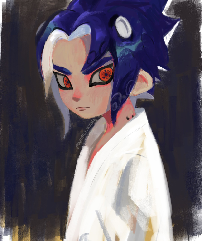 1boy artist_name blue_hair chel_(veemeenniee) curse_seal grey_background highres japanese_clothes male_focus octarian octoling octoling_boy parted_bangs pointy_ears red_eyes sharingan splatoon_(series) suction_cups tentacle_hair uchiha_sasuke upper_body