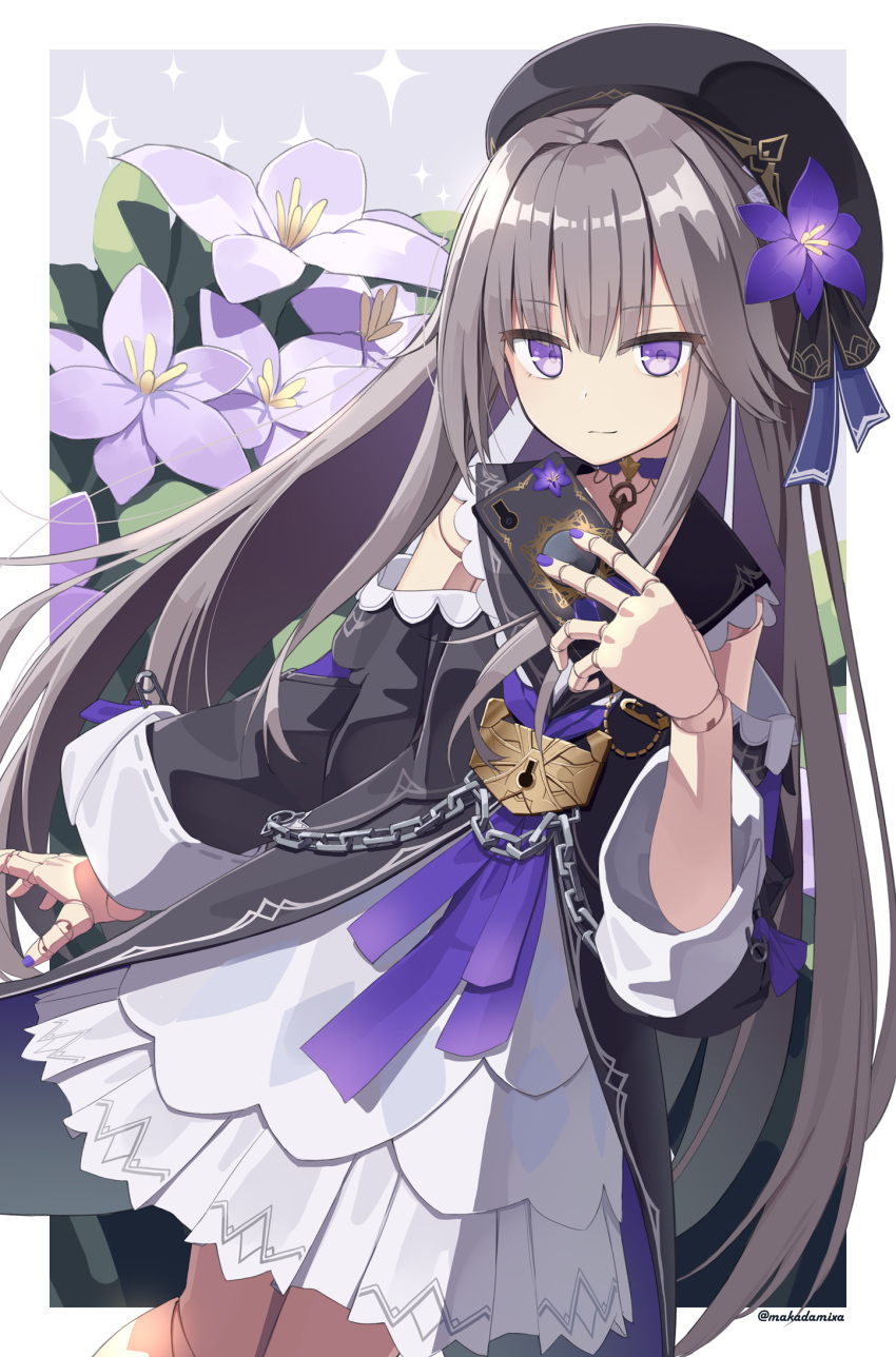 1girl beret black_dress black_headwear closed_mouth commentary_request doll_joints dress flower grey_background grey_hair hair_flower hair_ornament hand_up hat herta_(honkai:_star_rail) highres holding honkai:_star_rail honkai_(series) joints long_hair long_sleeves looking_at_viewer makadamixa purple_flower smile solo sparkle standing two-tone_background very_long_hair violet_eyes white_background white_dress